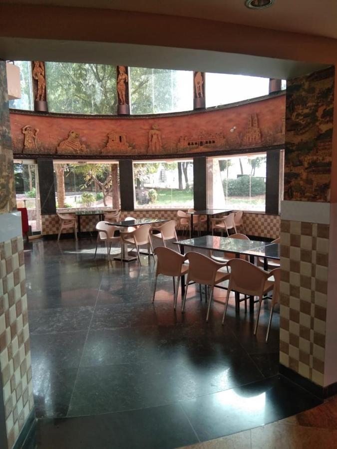 Kstdc Hotel Mayura Pavithra Yediyur Kunigal Esterno foto