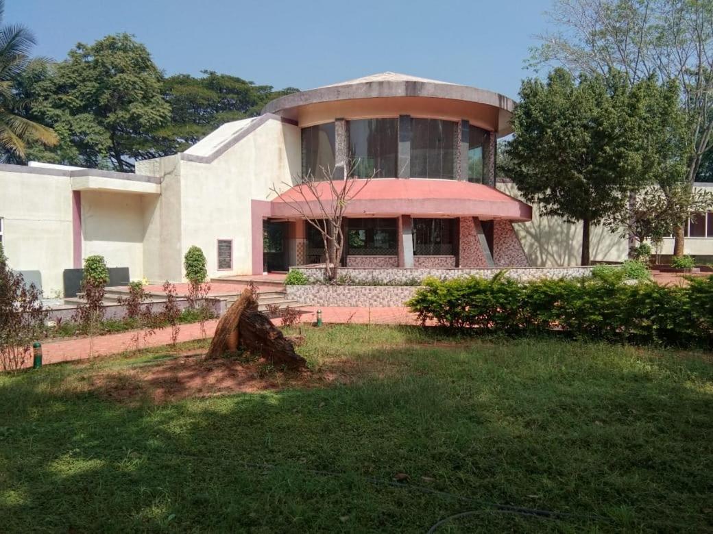 Kstdc Hotel Mayura Pavithra Yediyur Kunigal Esterno foto