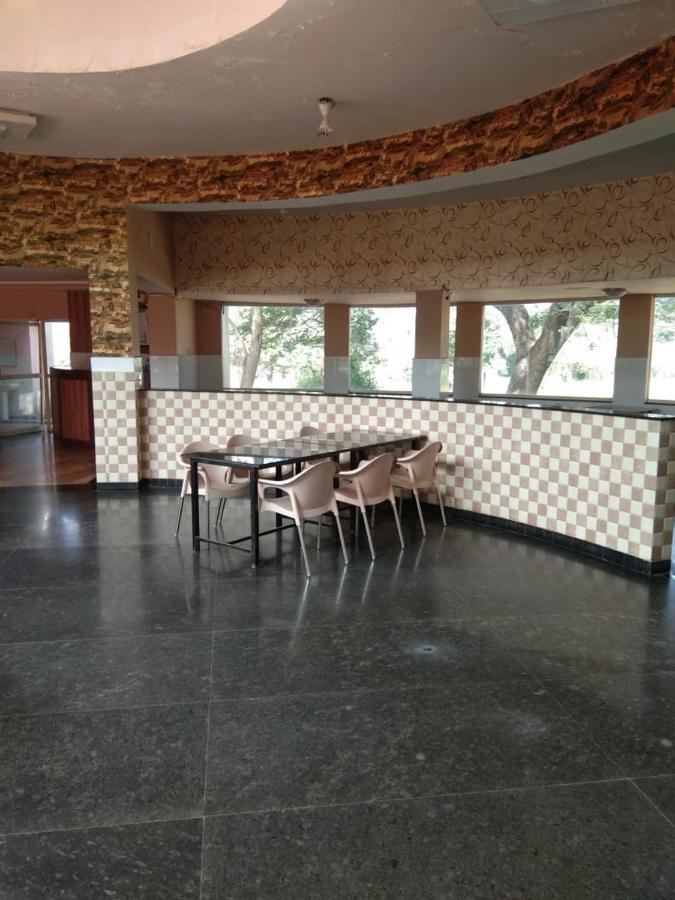 Kstdc Hotel Mayura Pavithra Yediyur Kunigal Esterno foto