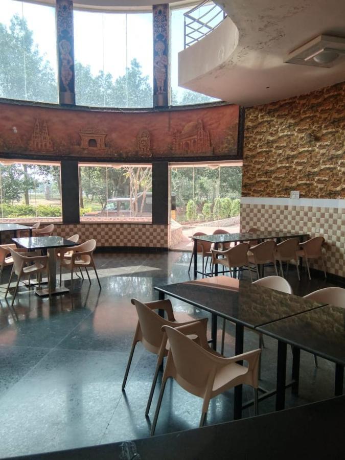 Kstdc Hotel Mayura Pavithra Yediyur Kunigal Esterno foto